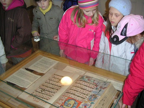 img00047.jpg