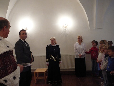 img00008.jpg