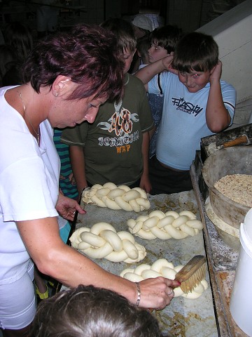 img00002.jpg